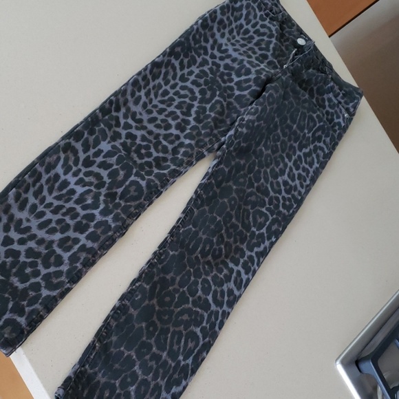 Zara Denim - Brand new Zara stretch jeans Zara Denim - Brand new Zara stretch jeans
